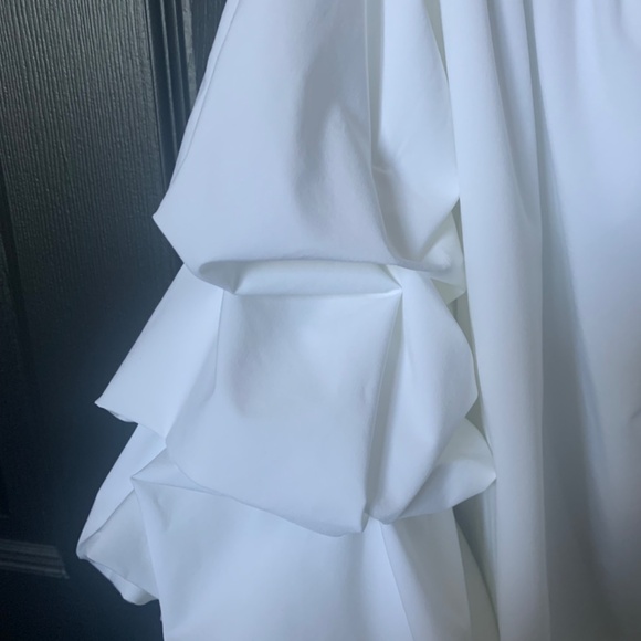 Joseph Ribkoff White blouse Size 6 - Picture 2 of 4